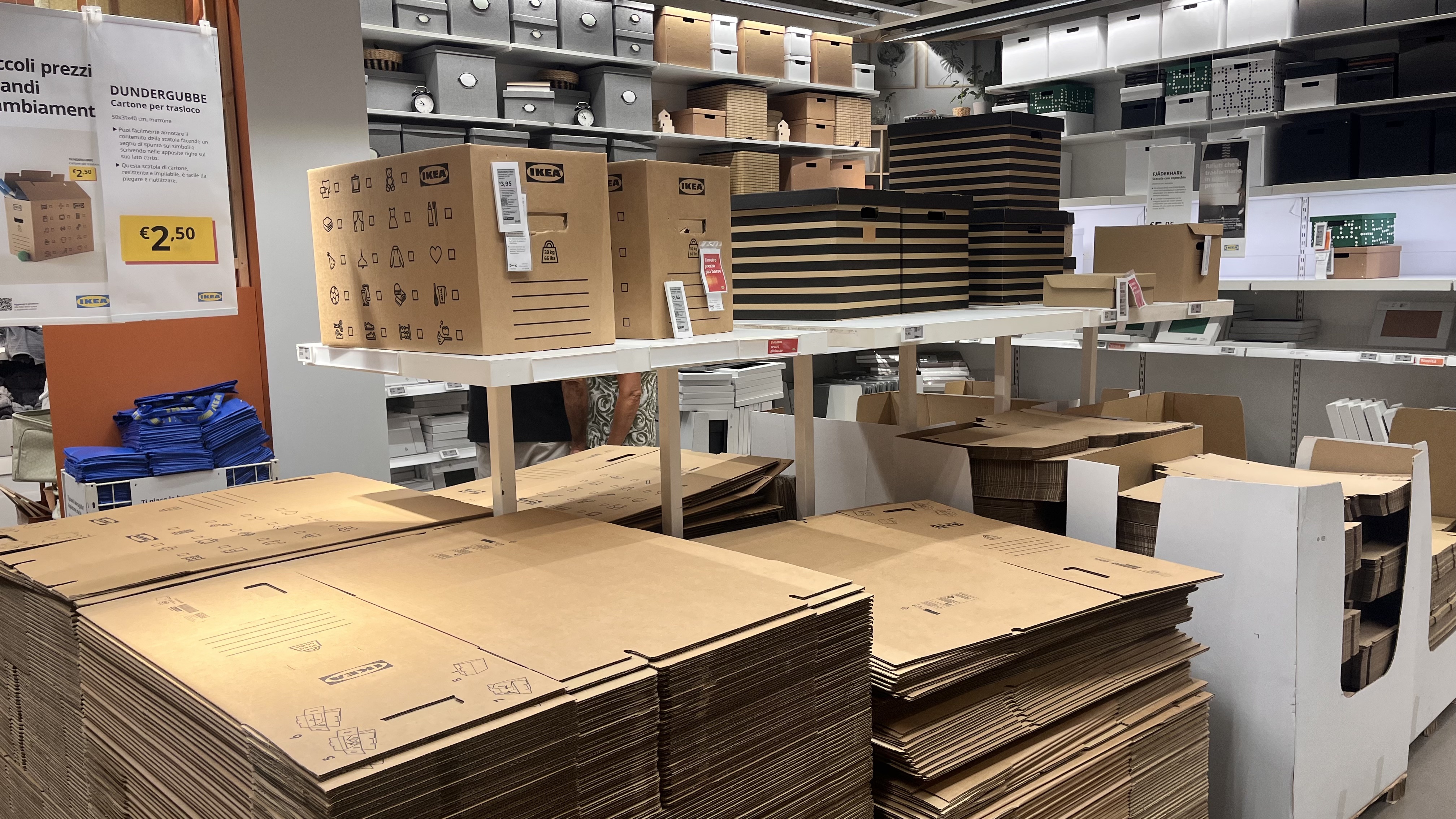 scatole IKEA ideali per conservazione collezioni fumetti e libri