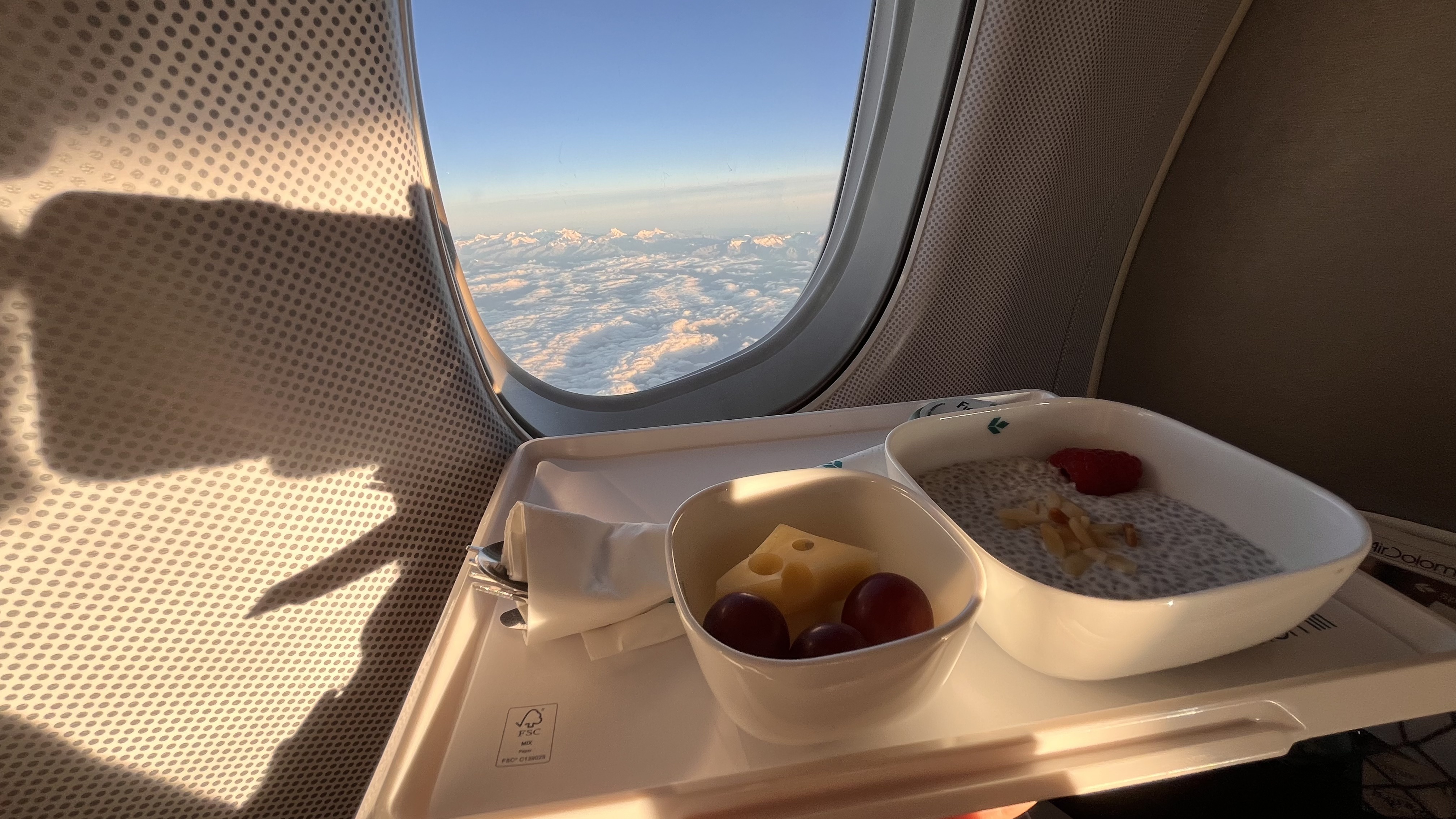 Colazione in Business Class Air Dolomiti su ERJ-190 MXP-FRA